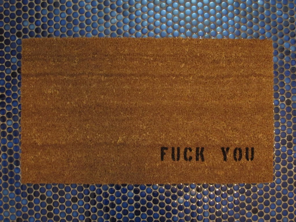 Fußabstreifer fuck you, Wohnskulpturen, Upcycling, Möbel, Kraftobjekte Wolfgang Wallner Hall in Tirol