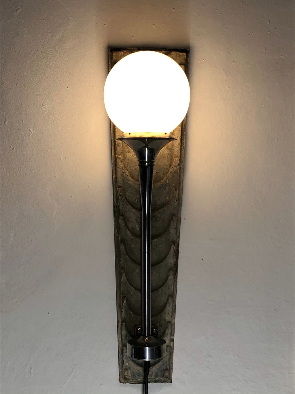 Wandlampe, Lichtobjekt, LKW Horn, Lampe, Upcycling, Wolfgang Wallner, Hall in Tirol