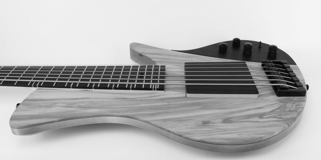 6 string custom bassguitar with olive top made by Ulrich BassDesign in Germany