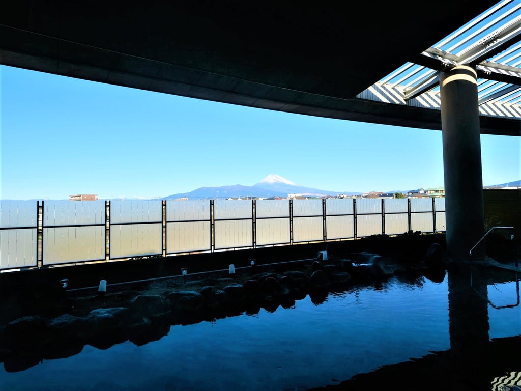 豊富な湯量で毎日換水