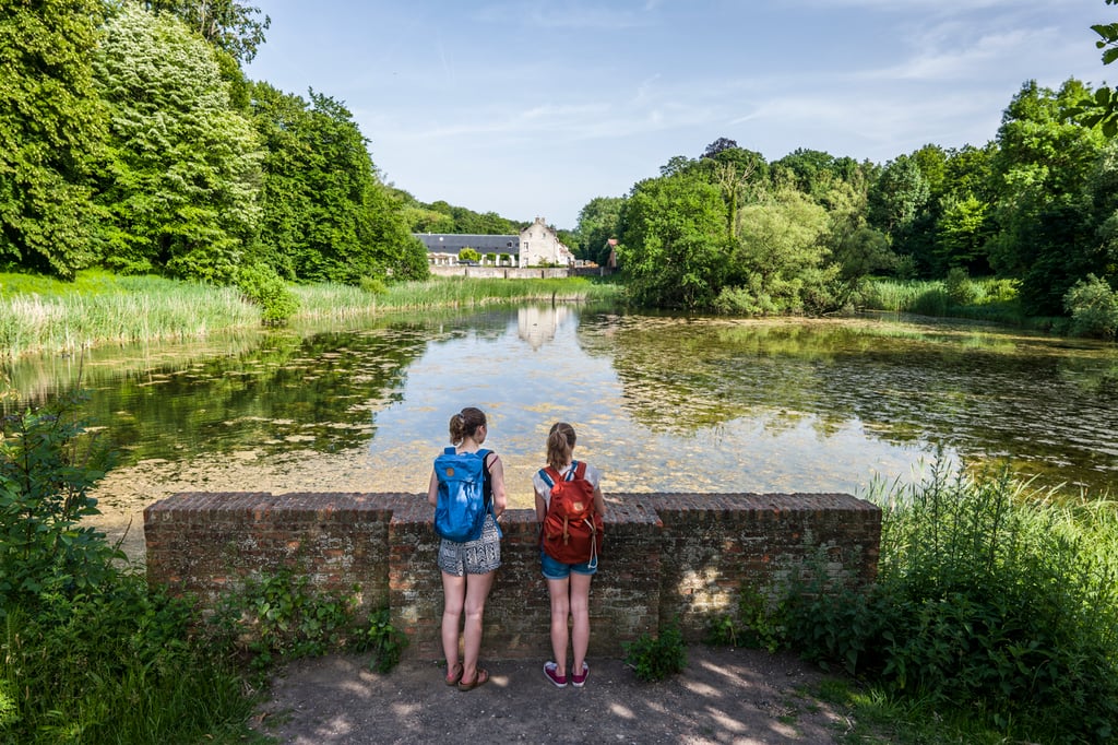 Authentic pictures for the outdoor industry © François Struzik - simply human