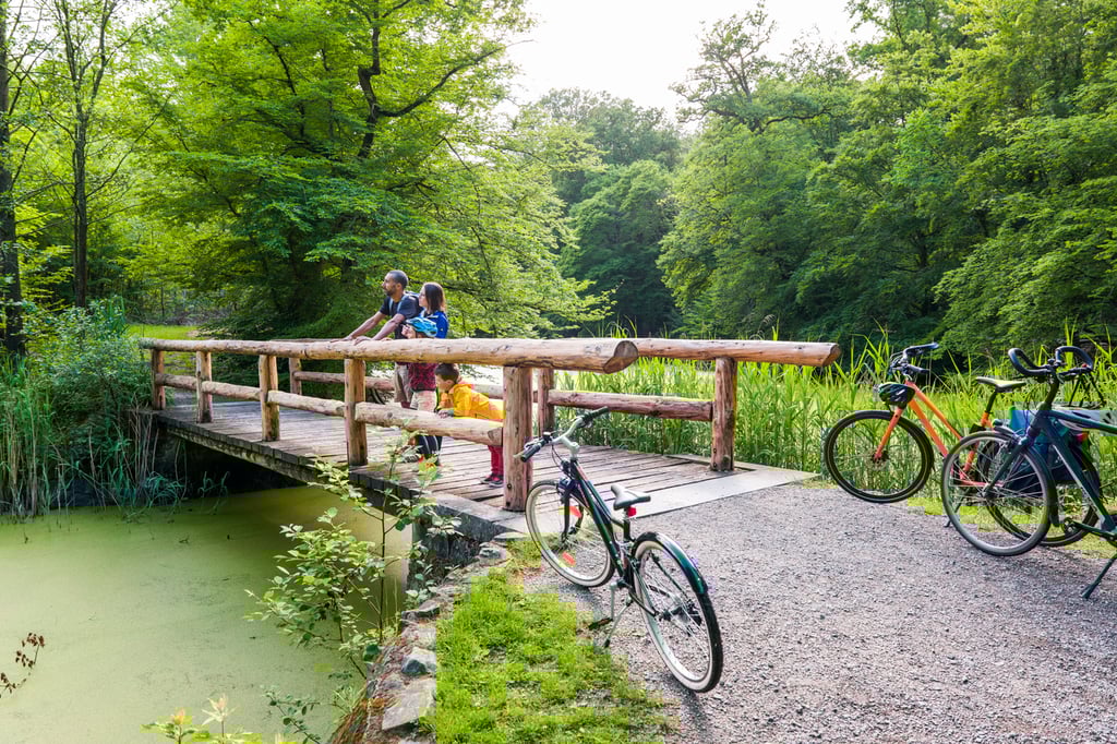 Authentic pictures for the cycling & tourism industry © François Struzik - simply human