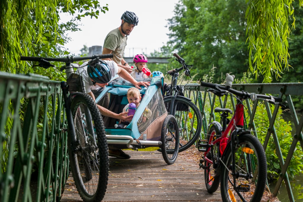 Authentic pictures for the cycling & tourism industry © François Struzik - simply human