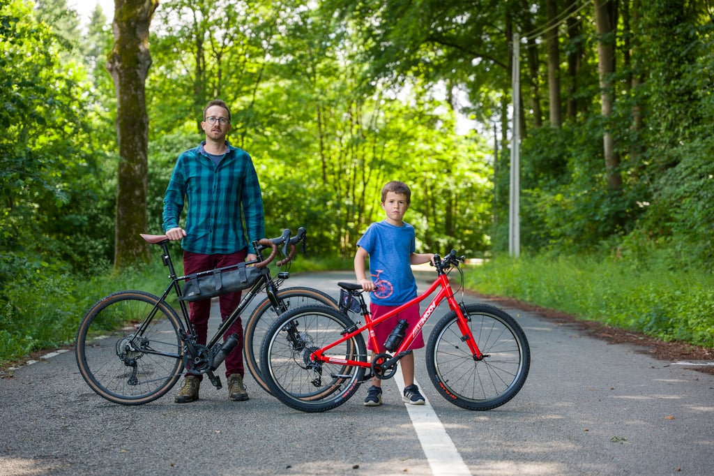 Authentic pictures for the cycling & tourism industry © François Struzik - simply human