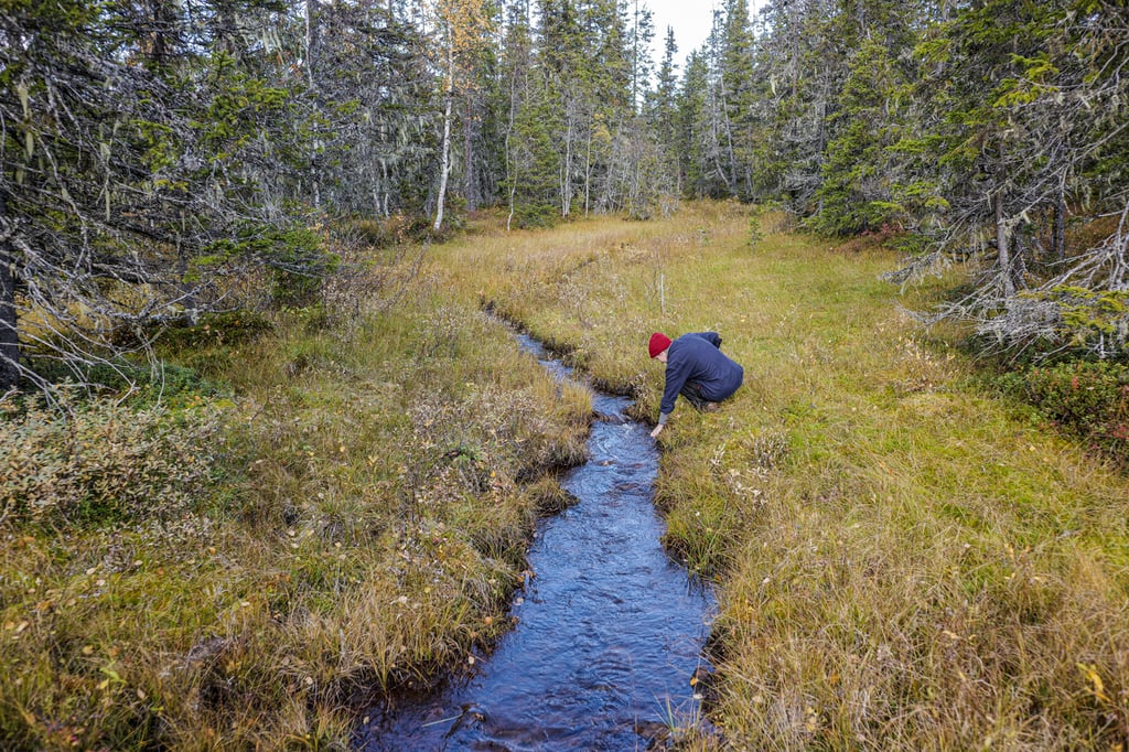 Authentic pictures for the outdoor industry © François Struzik - simply human