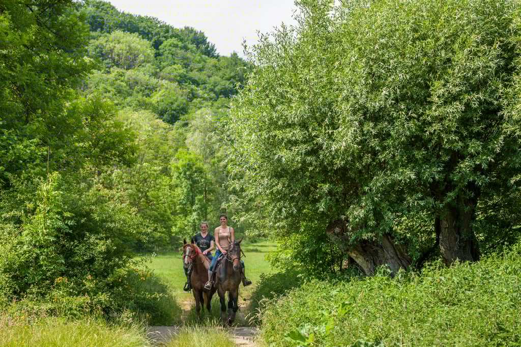Authentic pictures for the outdoor industry © François Struzik - simply human