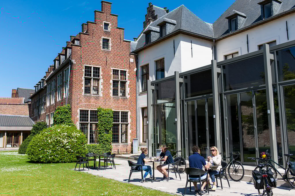 Authentic pictures for the cycling & tourism industry © François Struzik - simply human