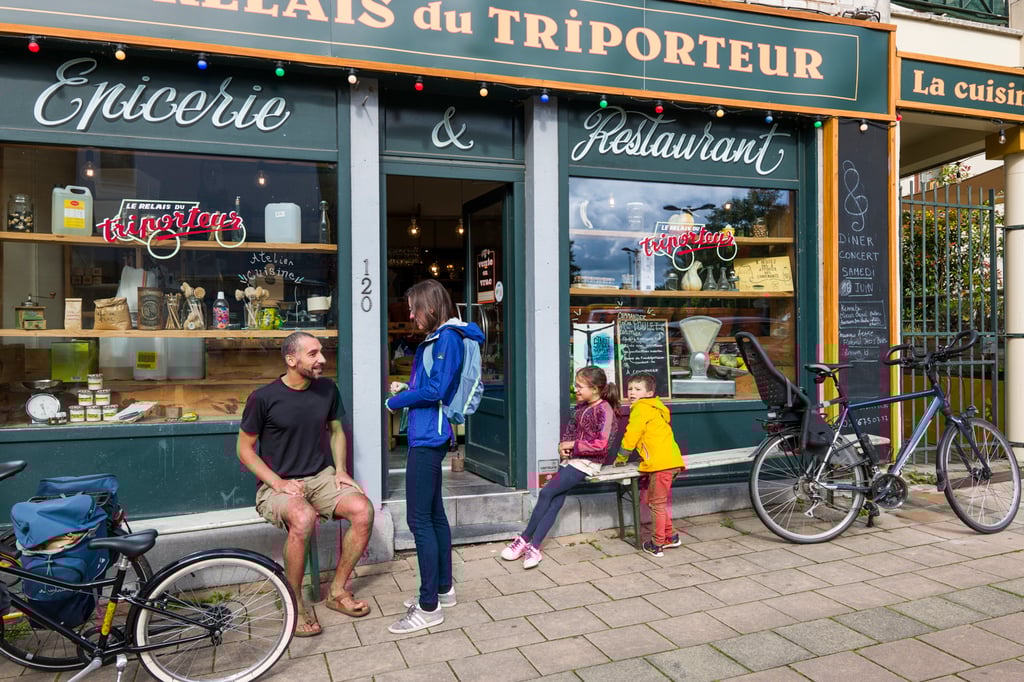 Authentic pictures for the cycling & tourism industry © François Struzik - simply human