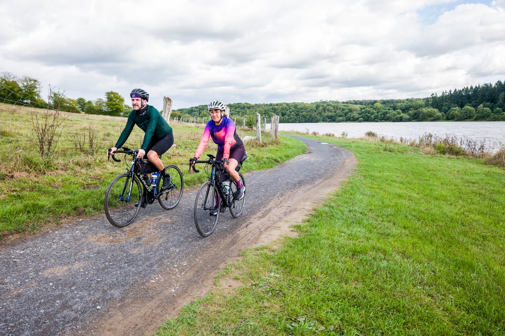 Authentic pictures for the cycling & tourism industry © François Struzik - simply human