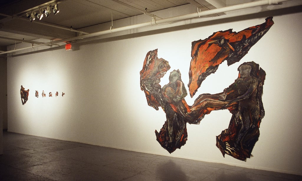 Vue d'exposoition, Galerie Bleue, Complexe du canal Lachine, 1991. Photo: Paul Litherland