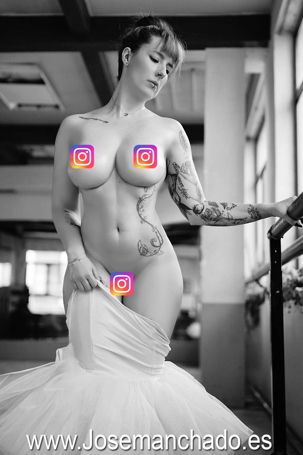 fotografo desnudo, nu amoureux de dieu, desnuda en amor de dios, naked in ballet studio, fotografo desnudo madrid, mejor fotógrafo de desnudo, mejor fotógrafo de desnudo en madrid