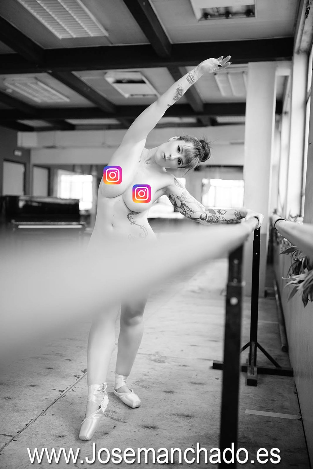 fotografo desnudo, nu amoureux de dieu, desnuda en amor de dios, naked in ballet studio, fotografo desnudo madrid, mejor fotógrafo de desnudo, mejor fotógrafo de desnudo en madrid
