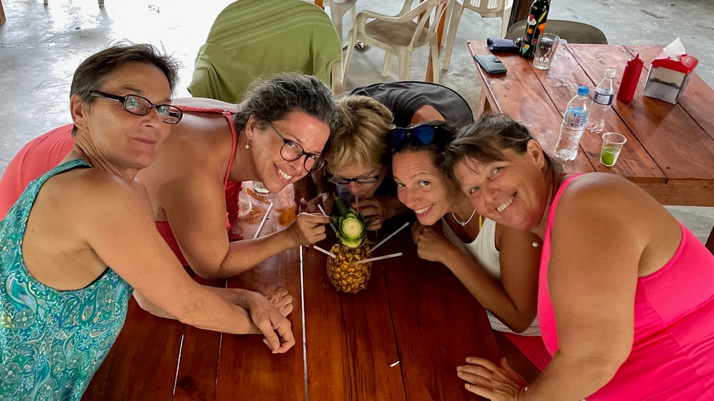 2023-10 Nia Dance-The-Joy Urlaub mit Monika, Thesi, Karina und Annemarie