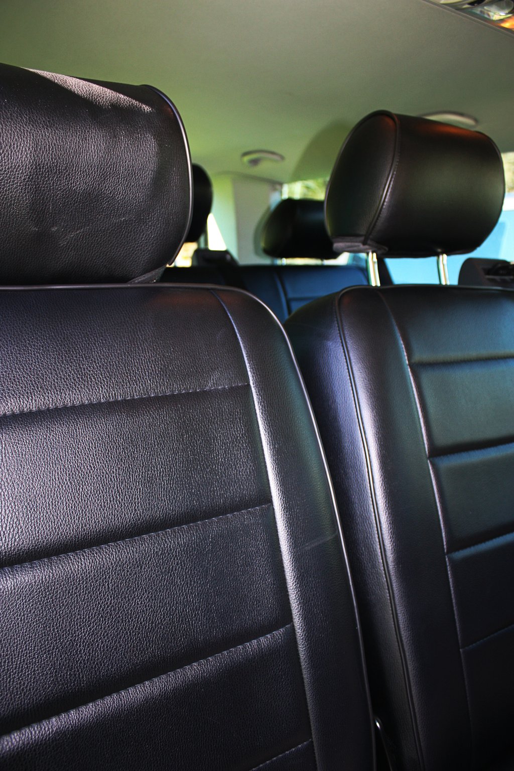 to seat 8+1 persons, leather seats