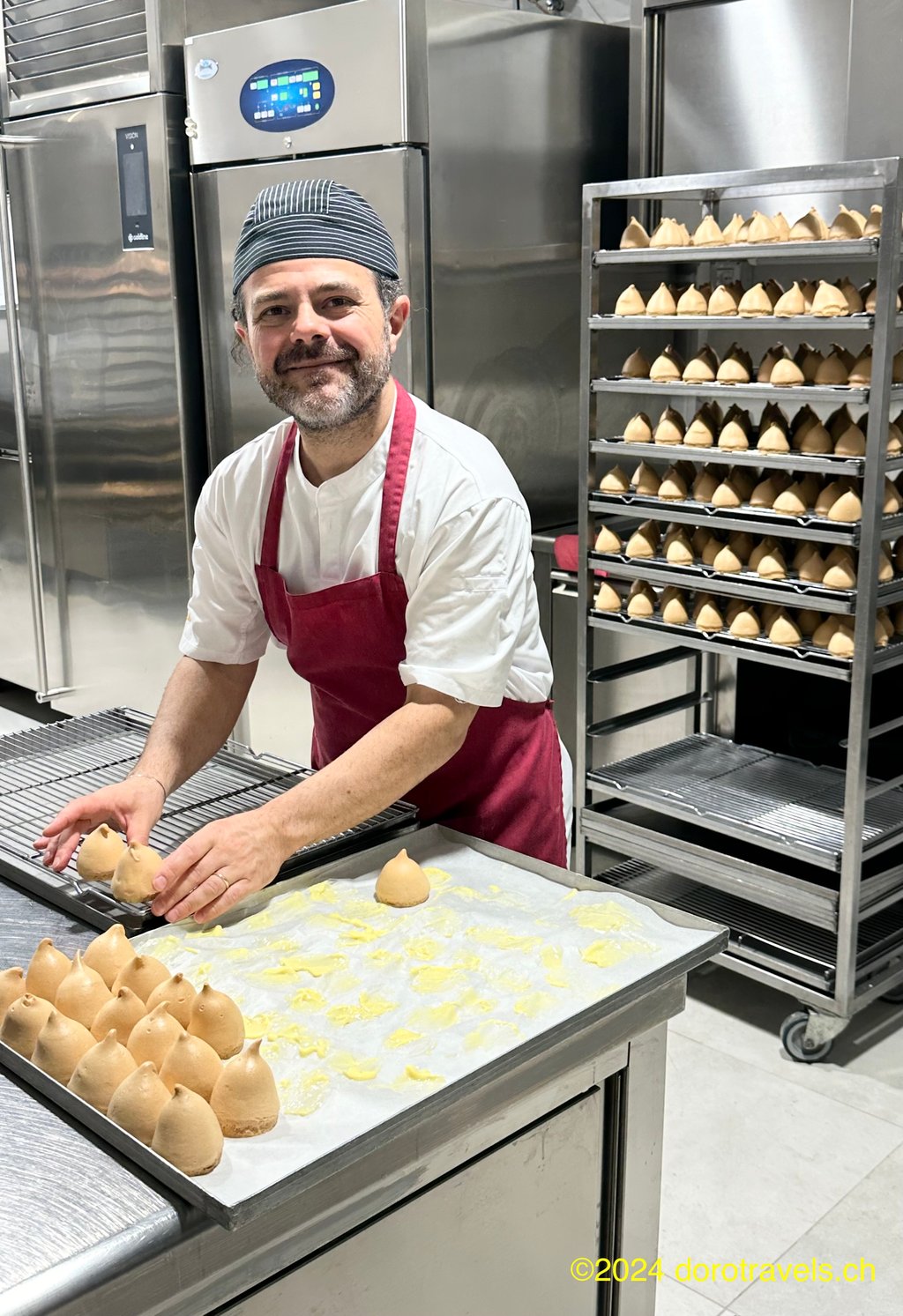 SOSPIRI DESSERT BEING PREPARED AT PASTICCERIA BAR CATTEDRALE