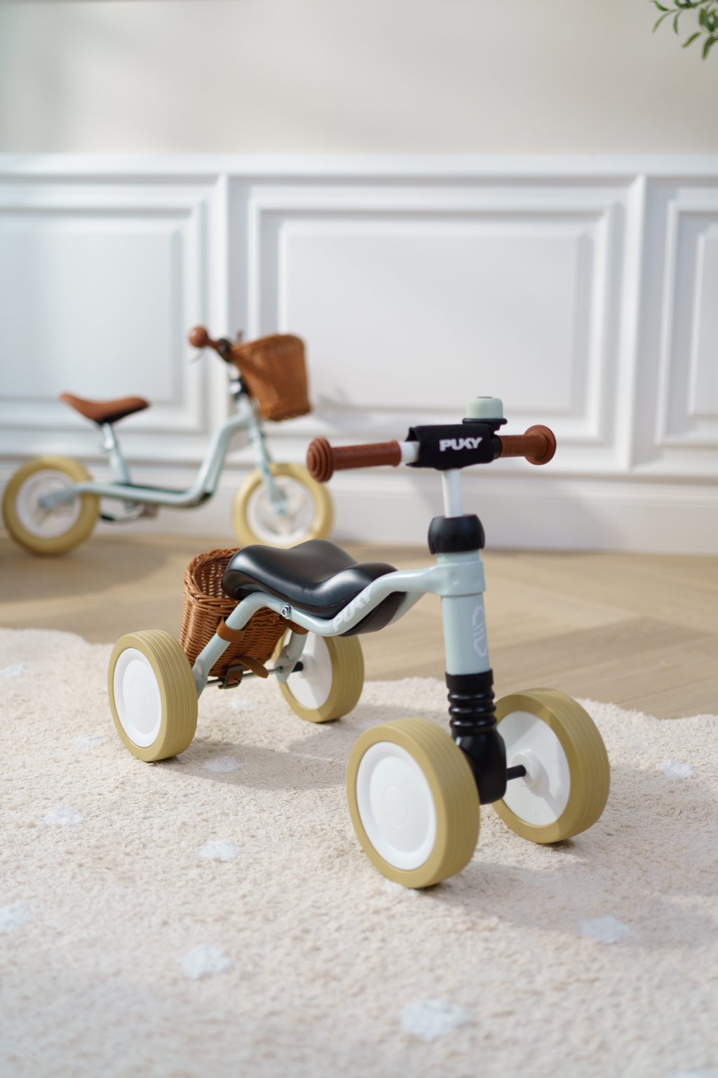 Puky WUTSCH Bundle in der Farbe velvetgrey ©Puky