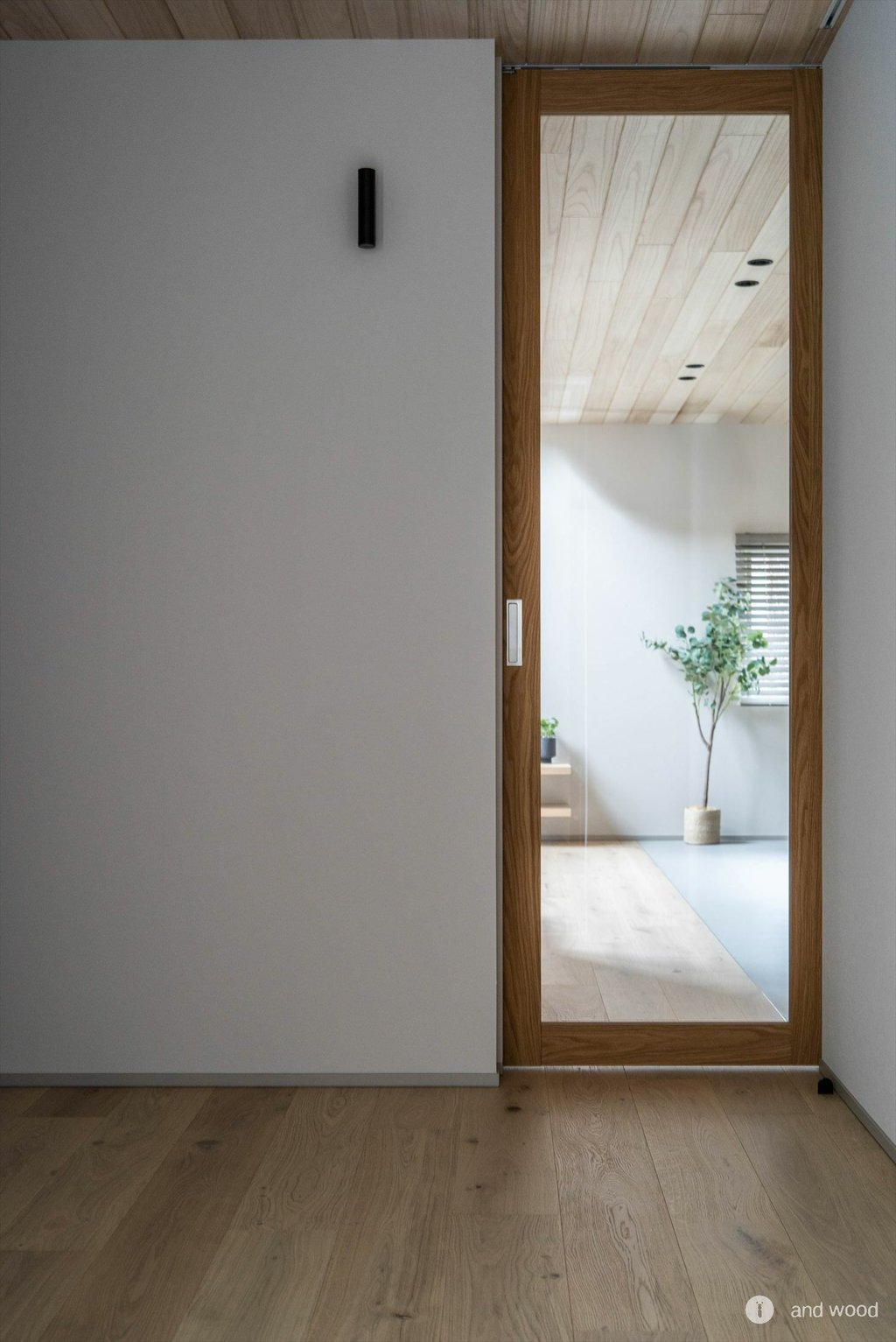 オーク 幅広 ドライハードペイント フローリング グレー 新潟  床材 新築 施工例 アンドウッド andwood  8