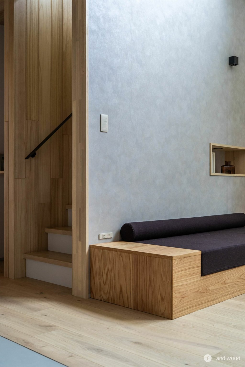 オーク 幅広 ドライハードペイント フローリング グレー 新潟  床材 新築 施工例 アンドウッド andwood  7