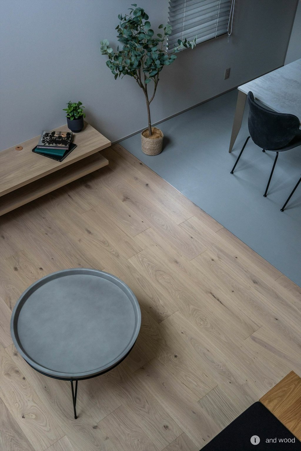 オーク 幅広 ドライハードペイント フローリング グレー 新潟  床材 新築 施工例 アンドウッド andwood  2