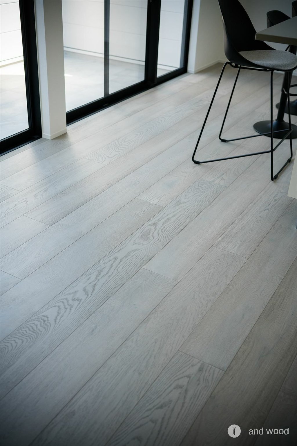 ダスト オーク 浮造 フローリング ホワイト andwood アンドウッド 施工例 4