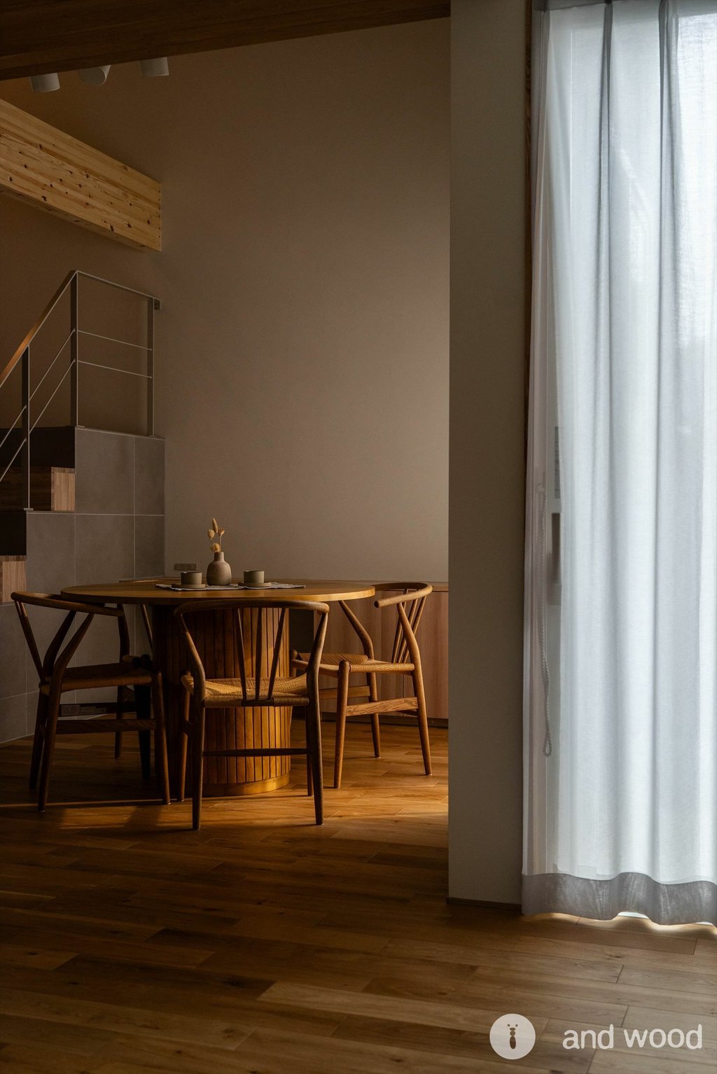 オーク 乱尺 120幅 プライウッド オイル塗装 施工例 新潟 andwood アンドウッド 4