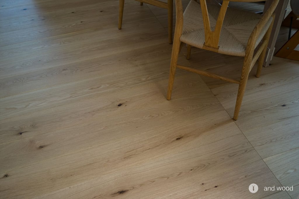 オーク ミズナラ 幅広 節 フローリング スダレ張 アンドウッド andwood 施工例 3