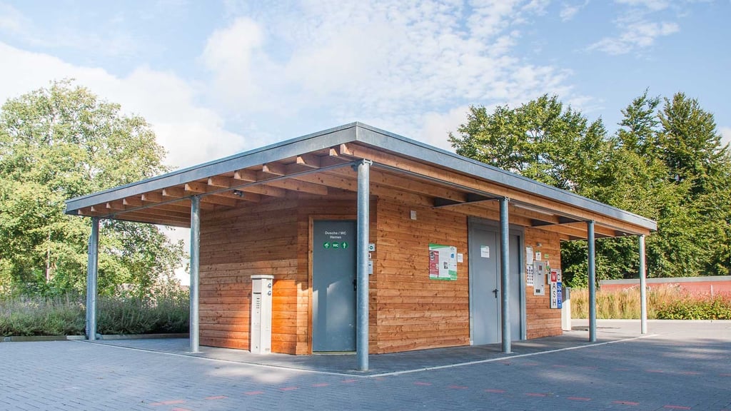 Funktionshaus WC/Dusche  - Wohnmobilstellplatz Niederrhein in Neukirchen-Vluyn