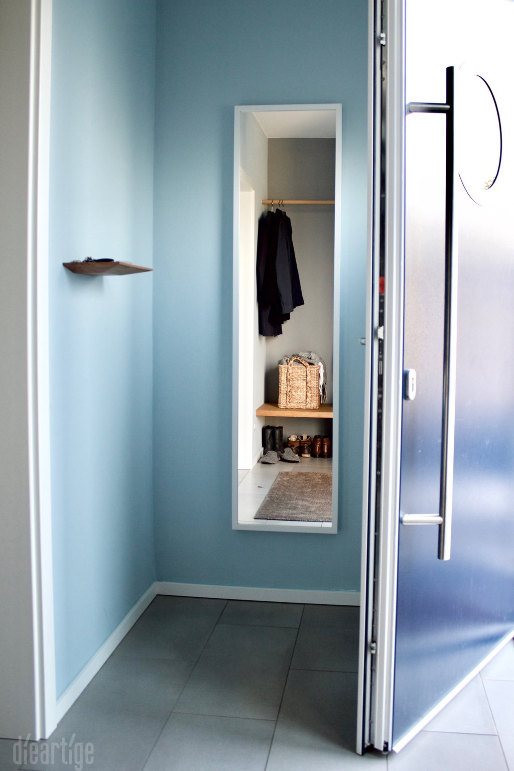 Fam. Z. | Eingang | Vorflur 