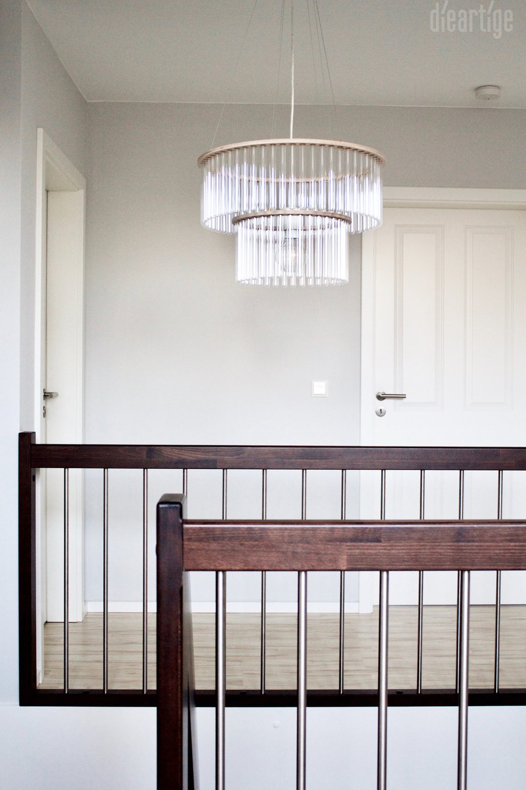 Fam. Z. | Galerie | Hellgraue Wand | Pendelleuchte "Maria SC"