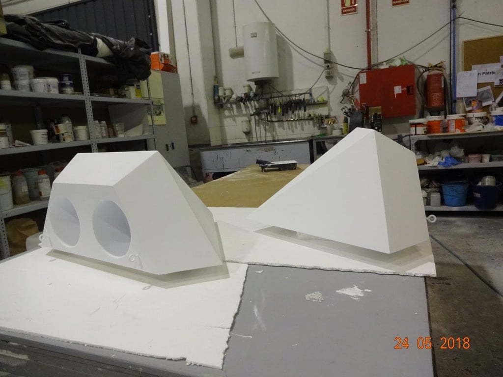 Cubiteras de escenario, forma de medio diamante