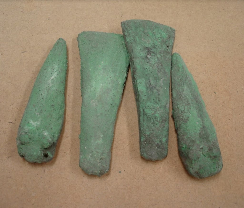 Hachas de la Edad de Cobre, ficticios