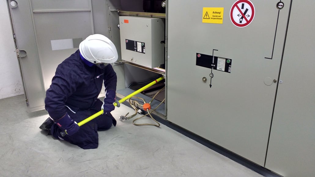 Schaltberechtigung - Schaltbefähigung - Erden und Kurzschließen - Elektrofachkraft - 5 Sicherheitsregeln