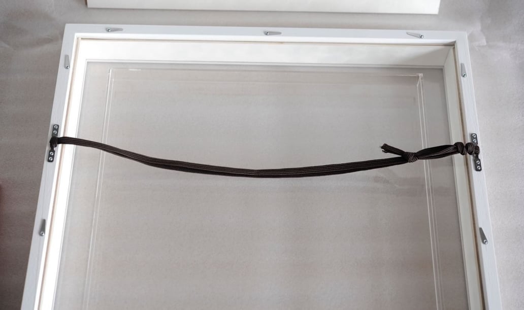 ※写真は別の作品のアクリルケースです