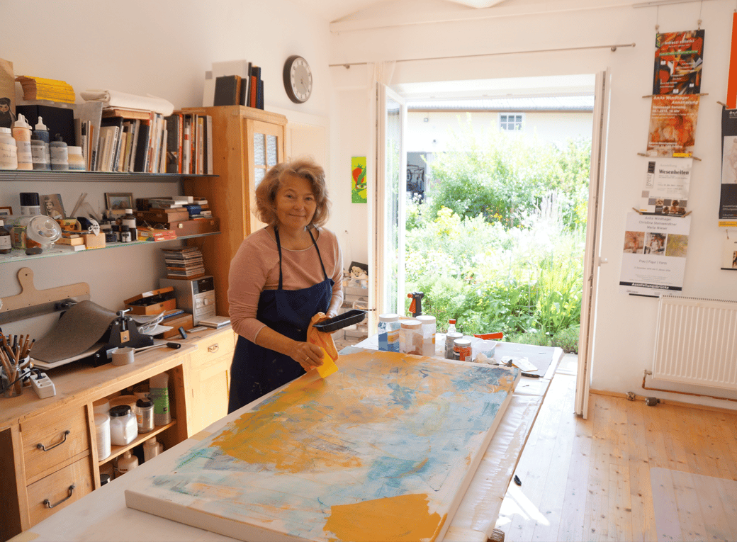 Ich bin wieder da - Anita Windhager im Atelier