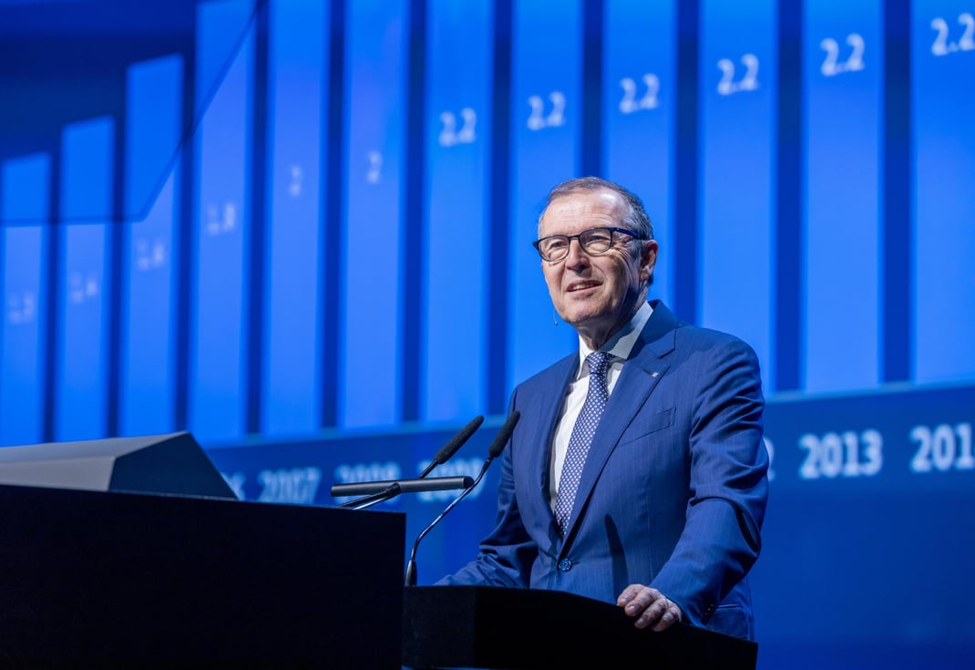 Verwaltungsratpräsident Markus Hongler führte durch die LUKB-GV 2024