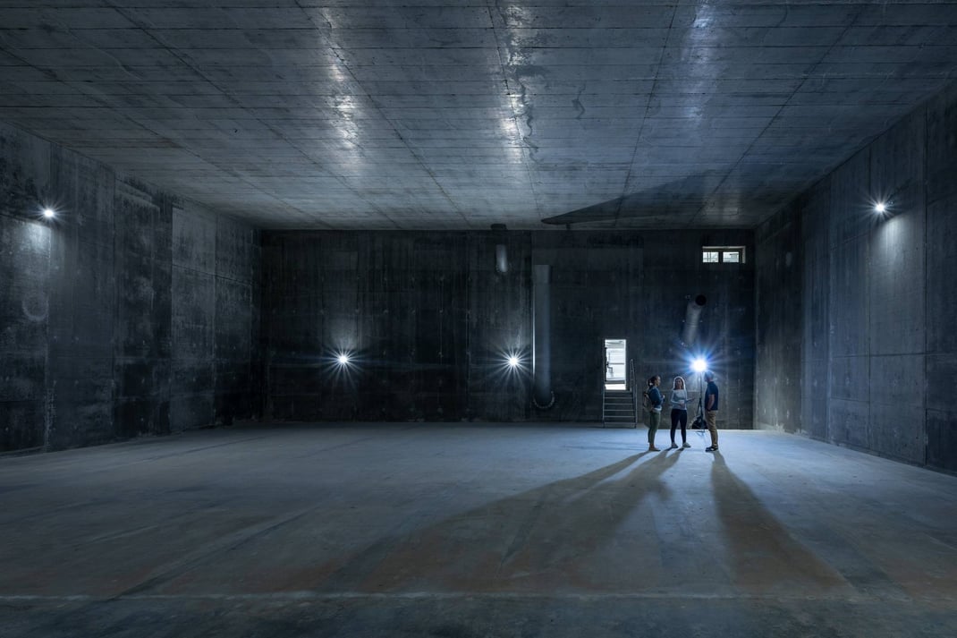 Nach drei Jahren Bauzeit eröffnet ewl energie wasser luzern im Oktober 2018 das neue Quellwasserwerk auf dem Sonnenberg. Das neue Werk gehört zu den modernsten Anlagen weltweit. Täglich können bis zu 30 Millionen Liter Wasser aufbereitet werden.