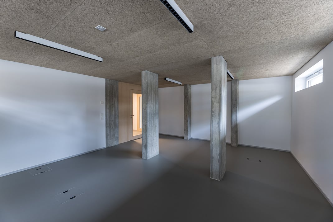 Baureag Architekten AG: Sanierung Bestandesbau SWS Medien AG - Fotos by Thomi Studhalter, faszination fotografie, Willisau