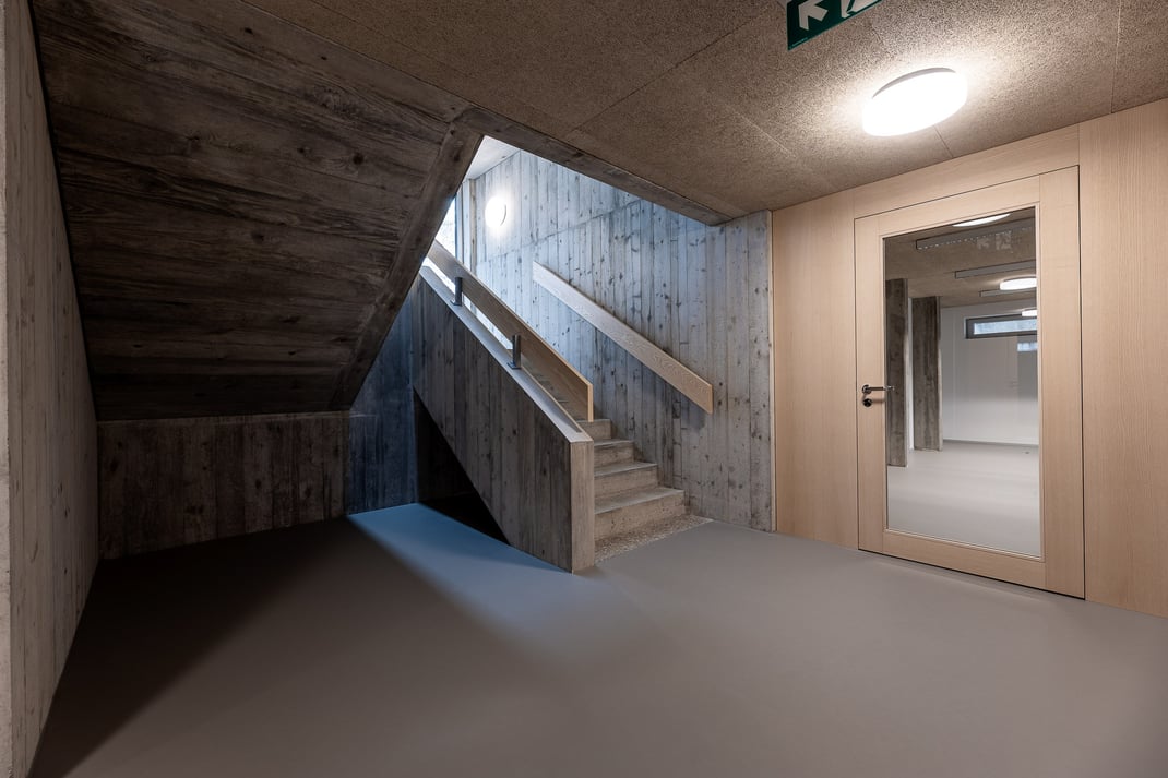 Baureag Architekten AG: Sanierung Bestandesbau SWS Medien AG - Fotos by Thomi Studhalter, faszination fotografie, Willisau