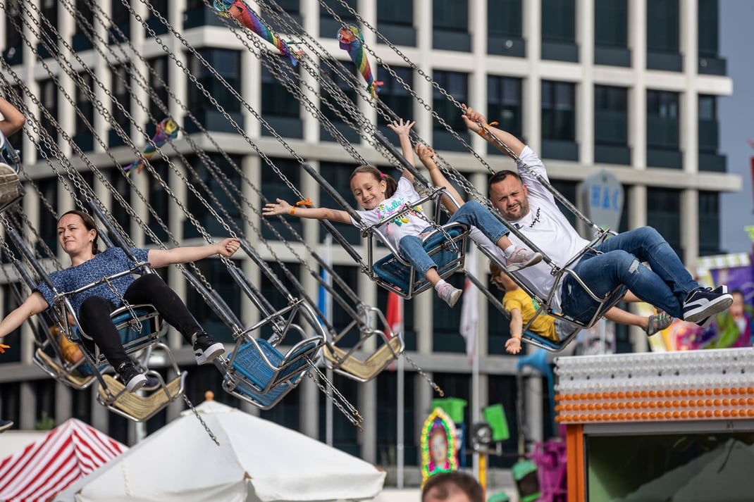 Nach viereinhalb Jahren Bauzeit ist die LUKB Überbauung «Dreiklang» vis-a-vis des Einkaufscenters Surseepark vollendet.
