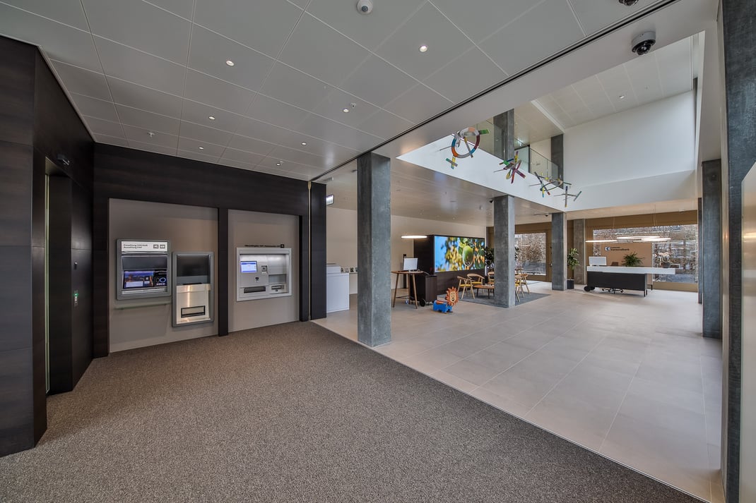 Wunderbares Dorftheater: Die Theatergruppe Flühli gastiert mit einem dreiteiligen Schwank im stilvoll restaurierten Saal des Hotel Kurhaus Flühli.