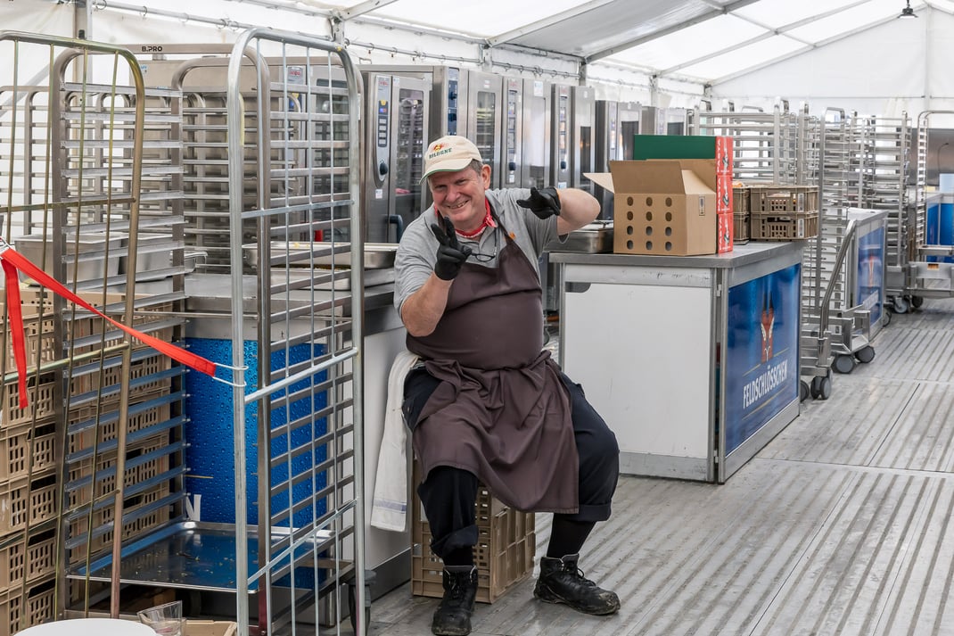 Migros Catering Services Zürich GMZ im Einsatz am Eidgenössischen Schwing- und Älplerfest in Mollis/GL