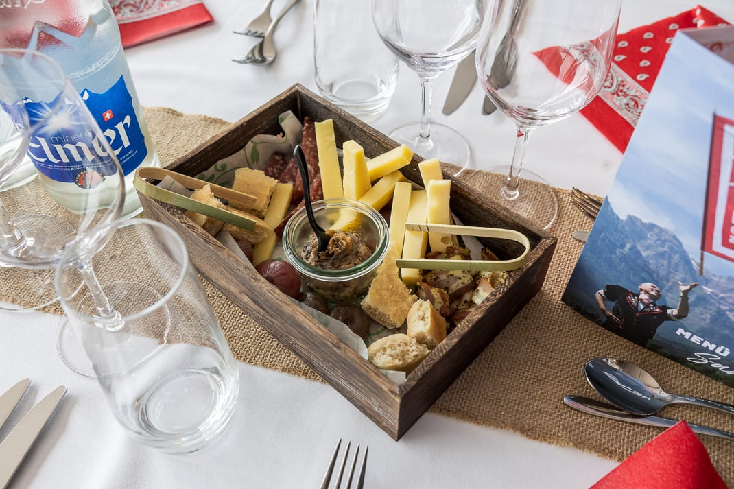 Migros Catering Services Zürich GMZ im Einsatz am Eidgenössischen Schwing- und Älplerfest in Mollis/GL