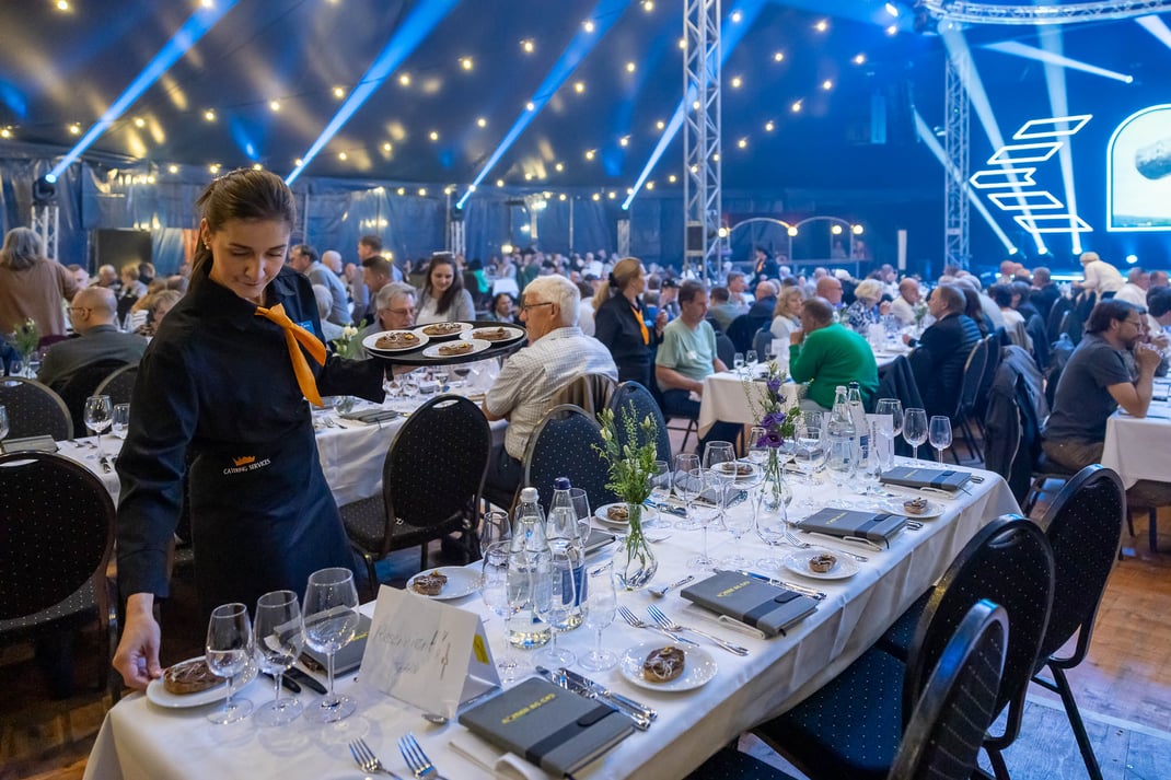 Fototdok Migros Catering Services im Zelt des Zirkus Monti - Fotos by Thomi Studhalter, faszination fotografie, Willisau