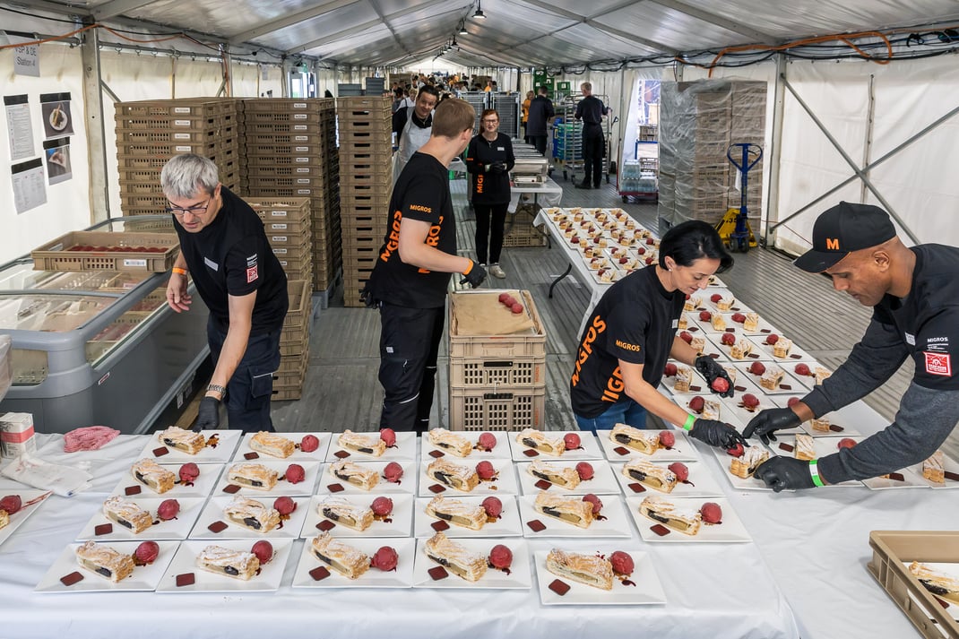 Migros Catering Services Zürich GMZ im Einsatz am Eidgenössischen Schwing- und Älplerfest in Mollis/GL