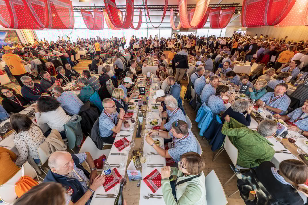 Migros Catering Services Zürich GMZ im Einsatz am Eidgenössischen Schwing- und Älplerfest in Mollis/GL