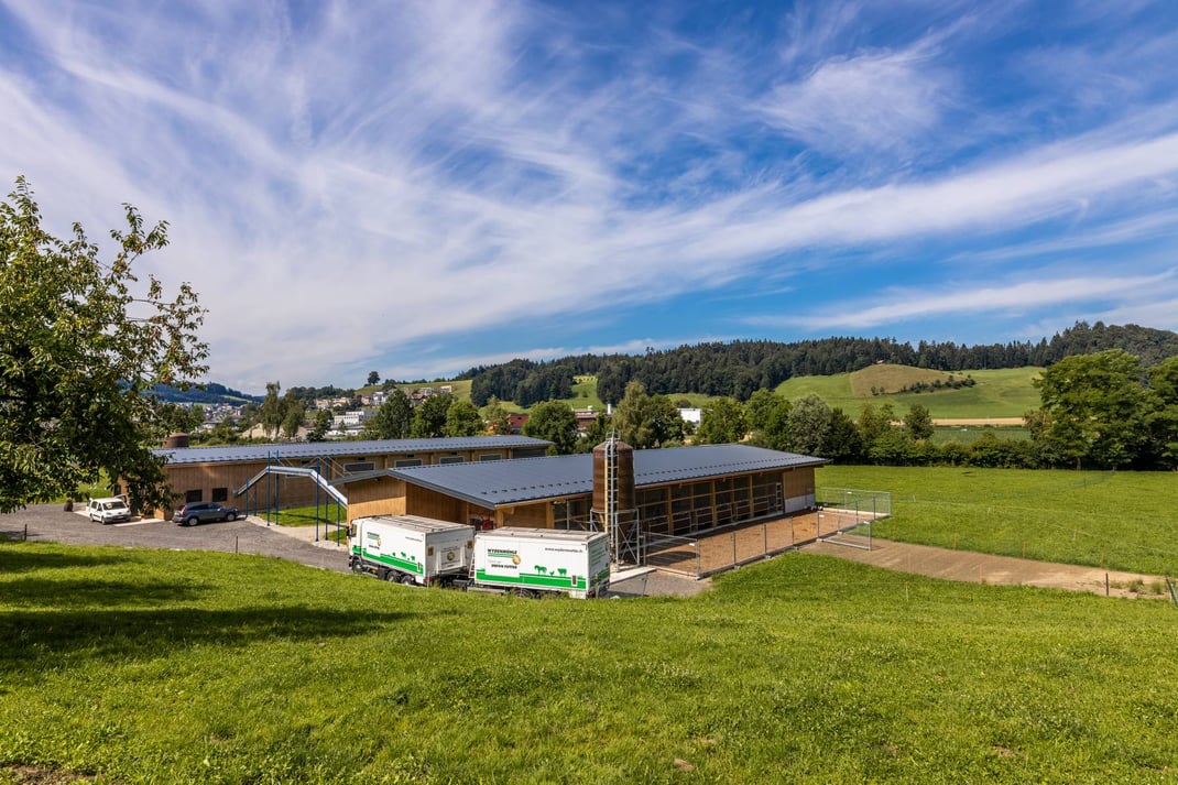 Lieferung von Geflügelfutter an die BIO-Eier-Produzenten Wigger in Gunterswil-Unterhaus Willisau LU (Legehennen).