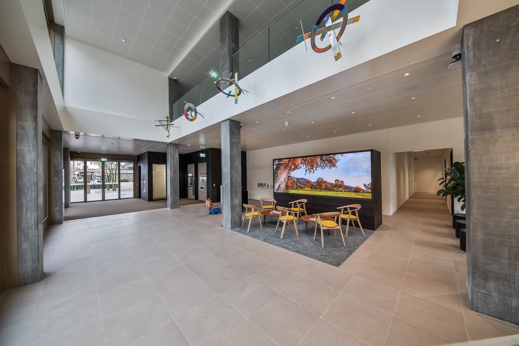 Wunderbares Dorftheater: Die Theatergruppe Flühli gastiert mit einem dreiteiligen Schwank im stilvoll restaurierten Saal des Hotel Kurhaus Flühli.