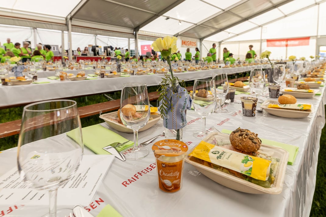 Catering Services der Migros Luzern am Zuger Kantonalen Schwingfest in Neuheim - Fotos by Thomi Studhalter, faszination fotografie, Willisau