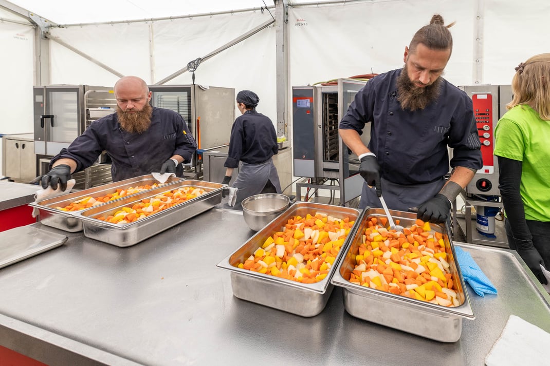 Catering Services der Migros Luzern am Zuger Kantonalen Schwingfest in Neuheim - Fotos by Thomi Studhalter, faszination fotografie, Willisau