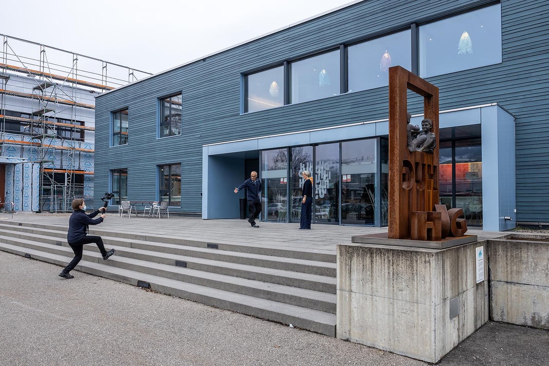 Einladungsvideo zur ersten virtuellen Medienkonferenz der HUG FAMILIE